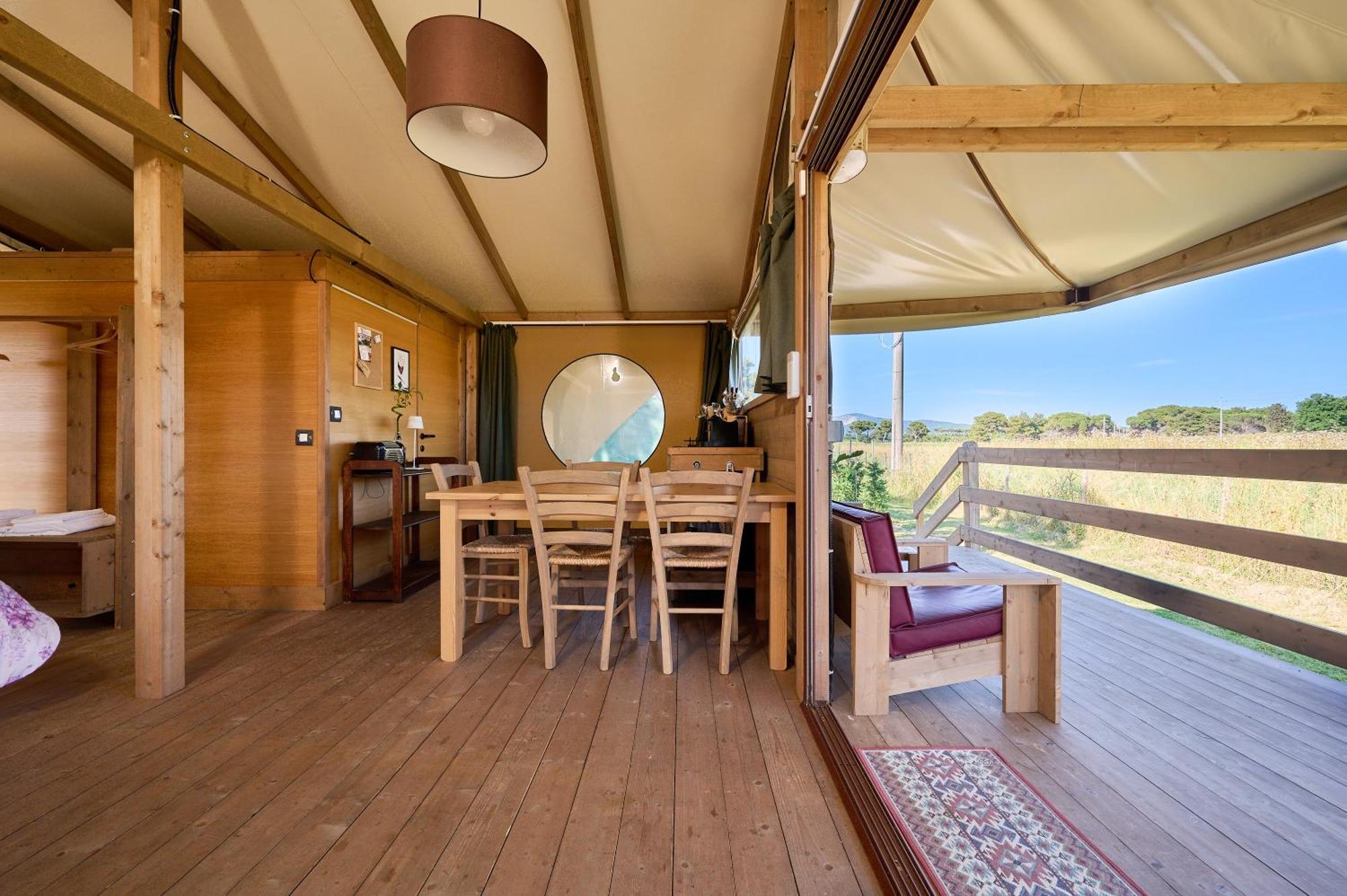 פיומבינו Suite Glamping Vicino Al Mare מראה חיצוני תמונה