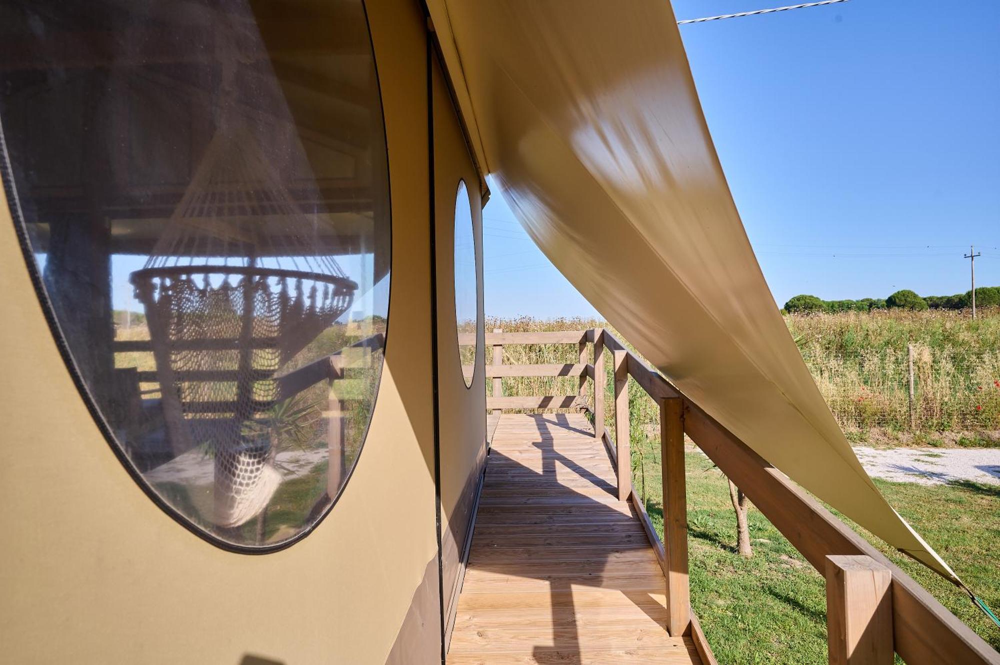 פיומבינו Suite Glamping Vicino Al Mare מראה חיצוני תמונה