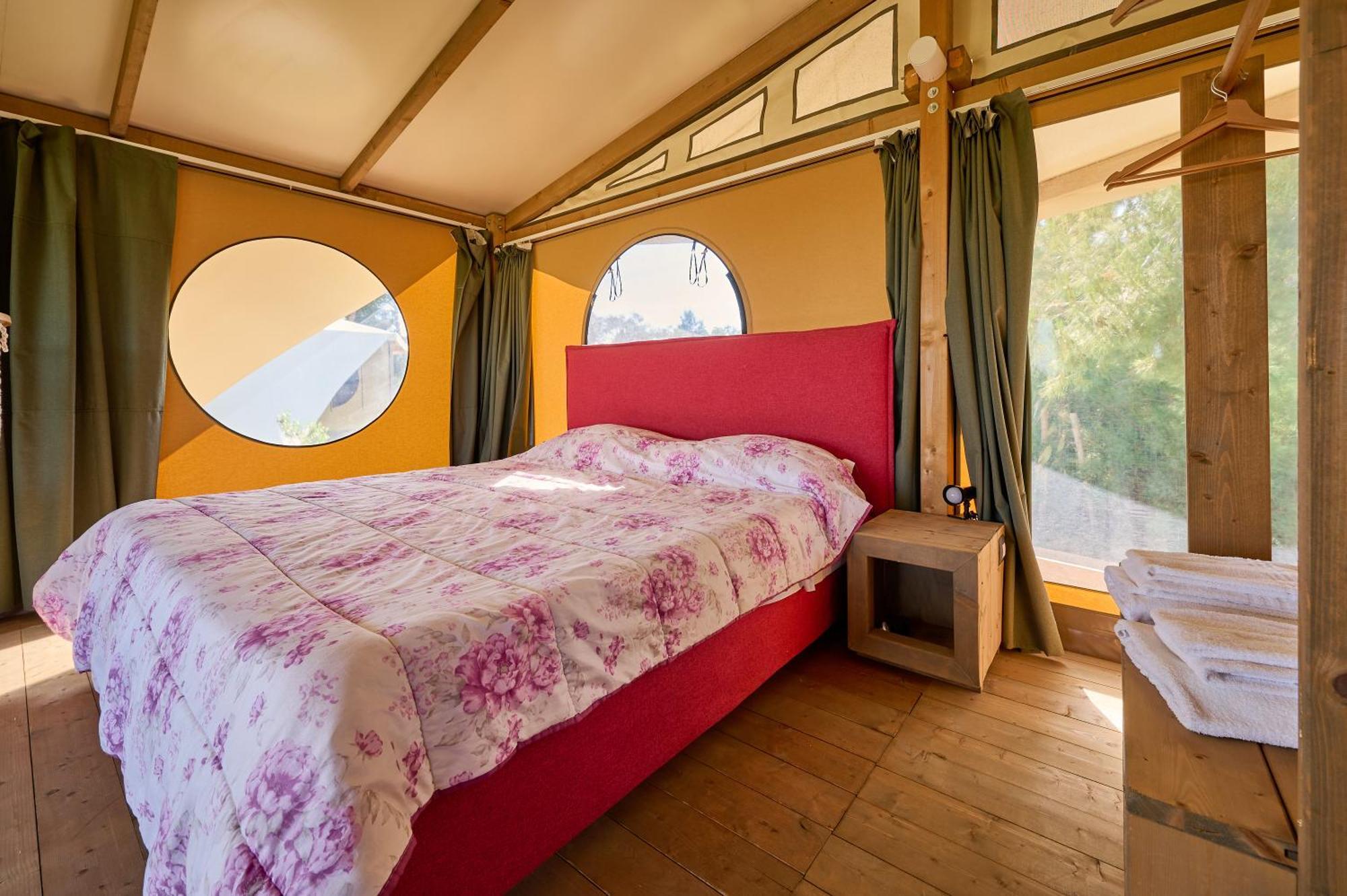 פיומבינו Suite Glamping Vicino Al Mare מראה חיצוני תמונה