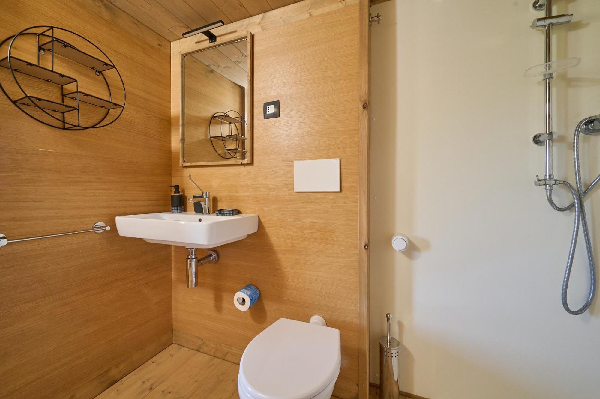 פיומבינו Suite Glamping Vicino Al Mare מראה חיצוני תמונה