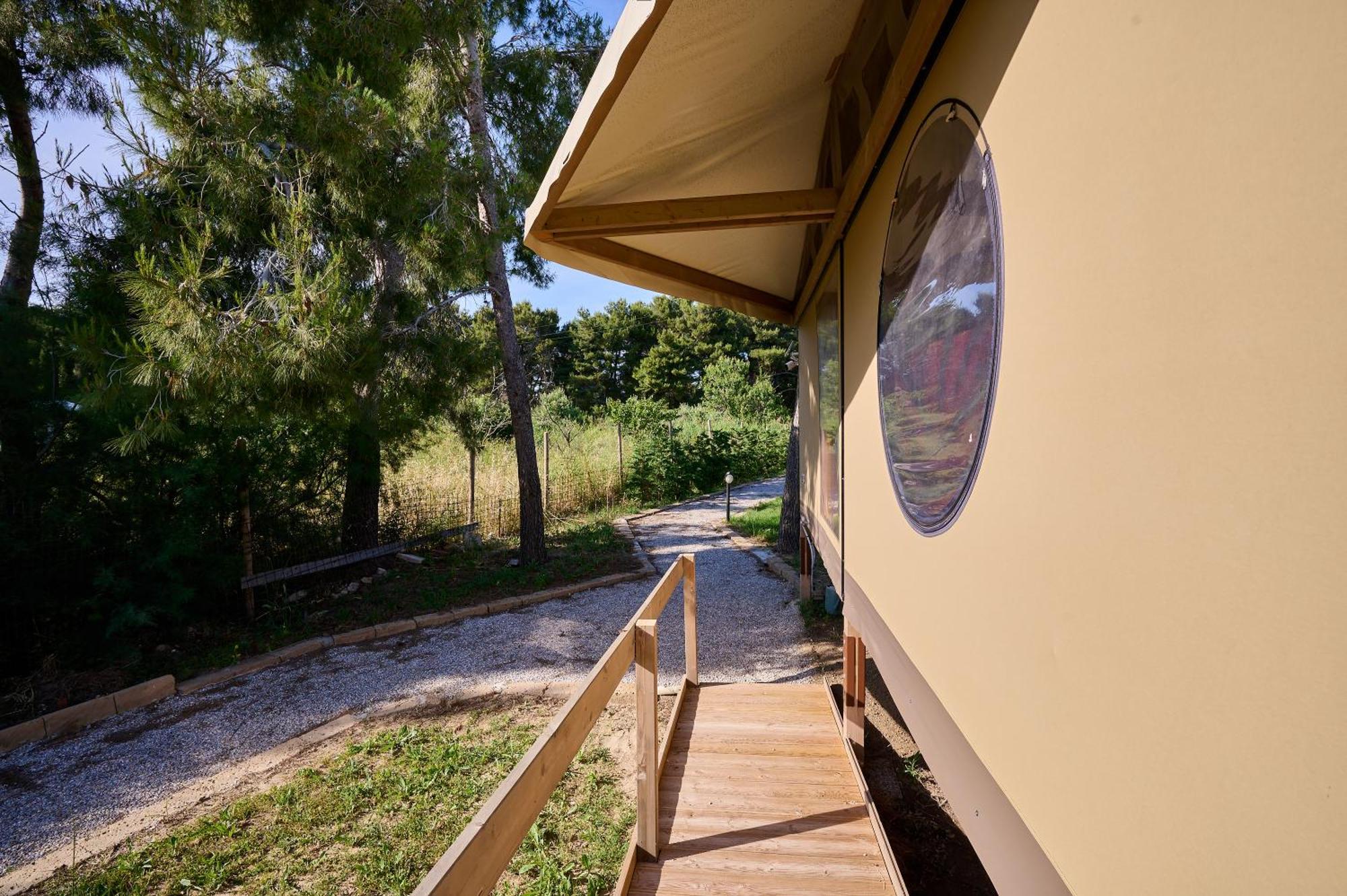פיומבינו Suite Glamping Vicino Al Mare מראה חיצוני תמונה
